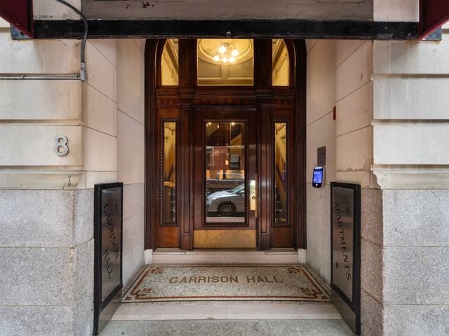 8 Garrison 212, Boston, MA 02116