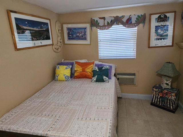 3654 NW 27th Street, Lauderdale Lakes, FL 33311