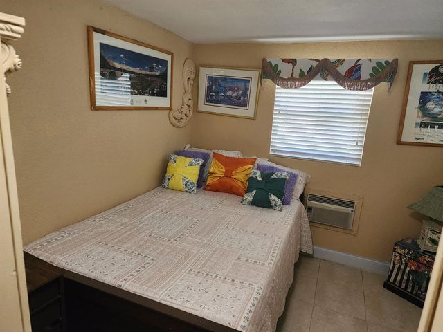 3654 NW 27th Street, Lauderdale Lakes, FL 33311