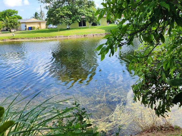 3654 NW 27th Street, Lauderdale Lakes, FL 33311