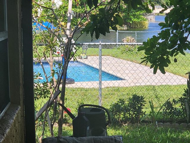 3654 NW 27th Street, Lauderdale Lakes, FL 33311