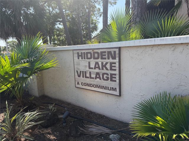 2744 HIDDEN LAKE BOULEVARD C, Sarasota, FL 34237