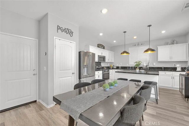 5017 River Ash Way, Fontana, CA 92336