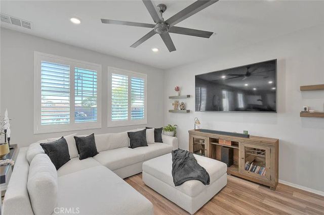 5017 River Ash Way, Fontana, CA 92336