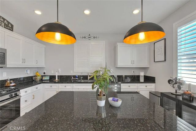 5017 River Ash Way, Fontana, CA 92336