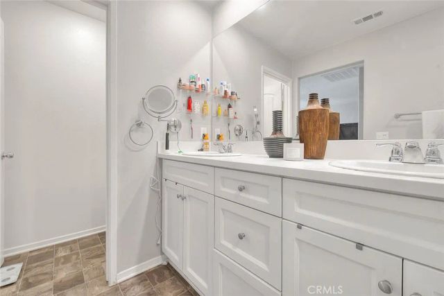 5017 River Ash Way, Fontana, CA 92336