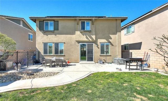 5017 River Ash Way, Fontana, CA 92336