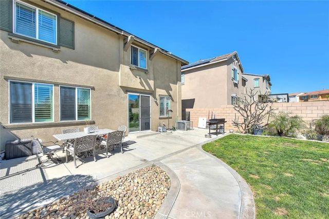 5017 River Ash Way, Fontana, CA 92336