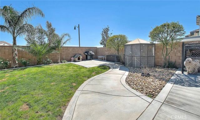 5017 River Ash Way, Fontana, CA 92336