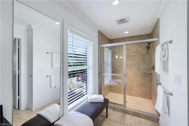 675 Pompano DR, Naples, FL 34110