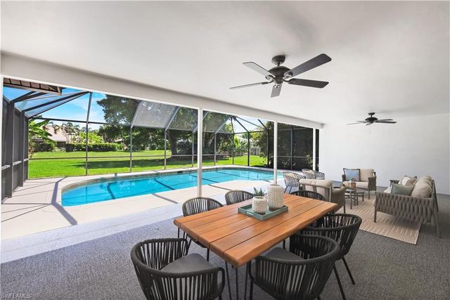 675 Pompano DR, Naples, FL 34110