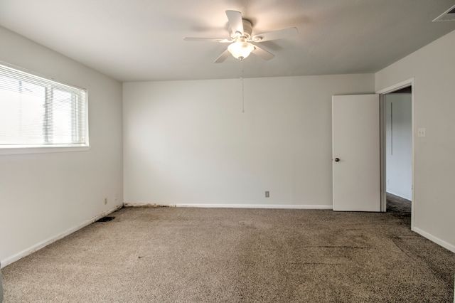 103 Brookshear Drive, Whitesboro, TX 76273