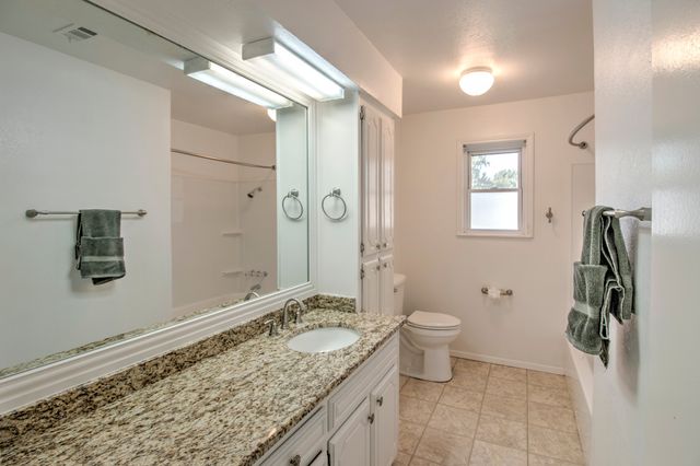 103 Brookshear Drive, Whitesboro, TX 76273