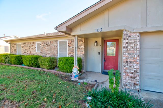 103 Brookshear Drive, Whitesboro, TX 76273