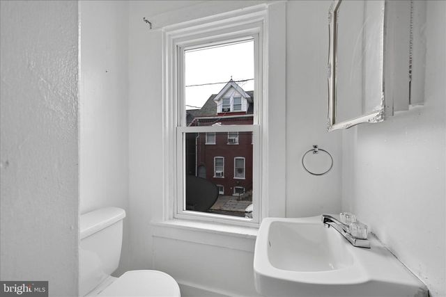 129 OLD DORWART ST, Lancaster, PA 17603