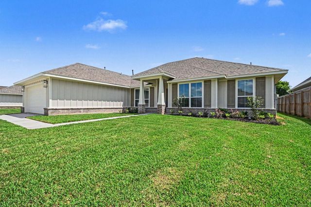 724 Greystone Lane, Angleton, TX 77515