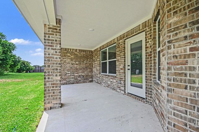 724 Greystone Lane, Angleton, TX 77515