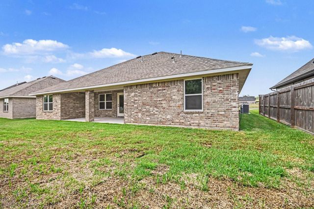 724 Greystone Lane, Angleton, TX 77515