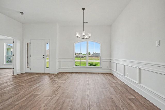 724 Greystone Lane, Angleton, TX 77515