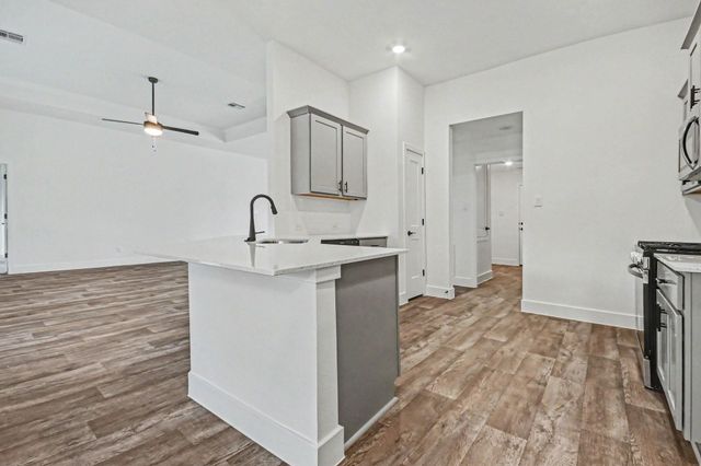 724 Greystone Lane, Angleton, TX 77515
