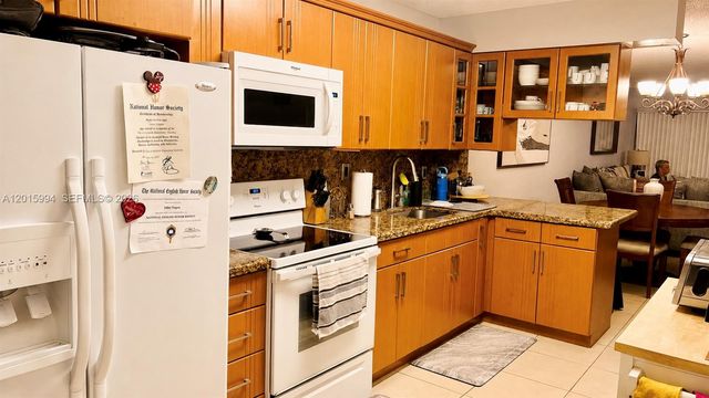 1734 W 57th Ter, Hialeah, FL 33012