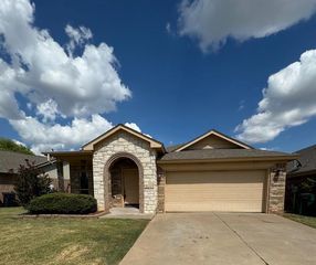 18200 Viento Drive, Edmond, OK 73012