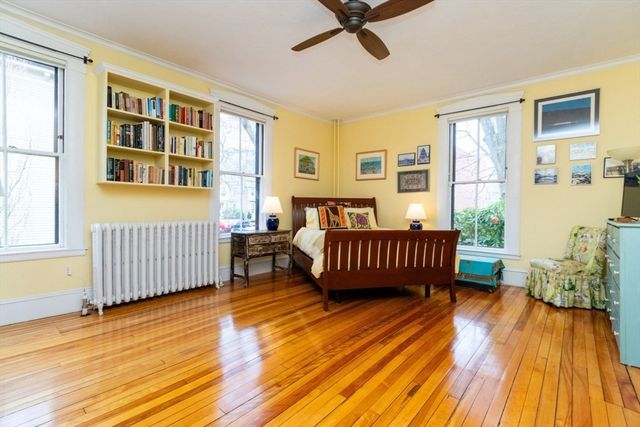 21 Lee Street 2R, Cambridge, MA 02139