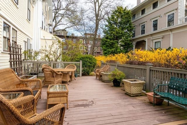 21 Lee Street 2R, Cambridge, MA 02139