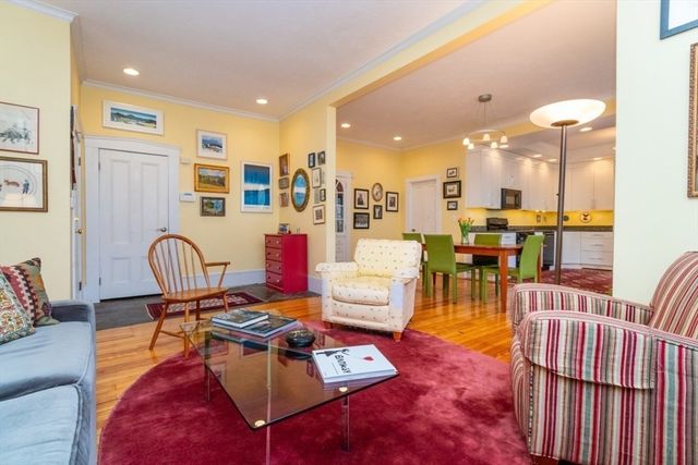 21 Lee Street 2R, Cambridge, MA 02139