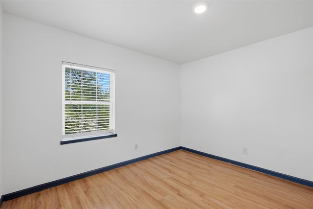 620 E Sears Street, Denison, TX 75021