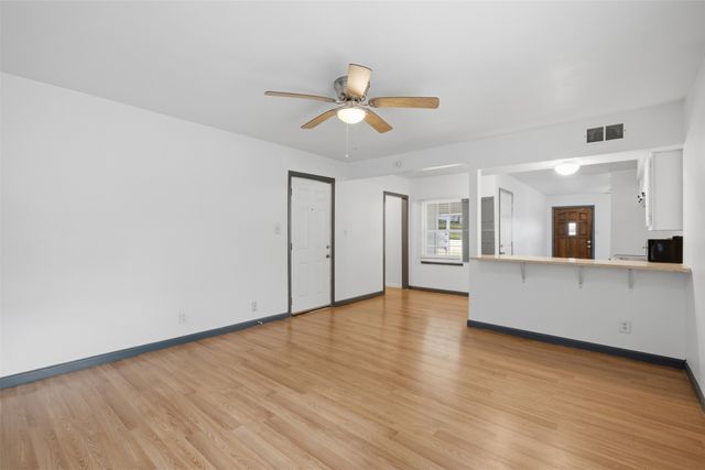 620 E Sears Street, Denison, TX 75021