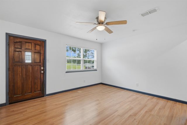 620 E Sears Street, Denison, TX 75021