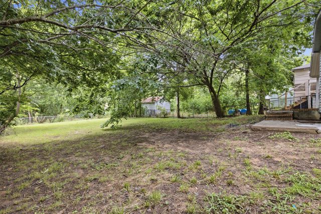 620 E Sears Street, Denison, TX 75021