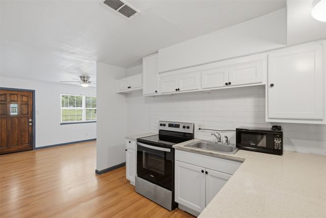 620 E Sears Street, Denison, TX 75021