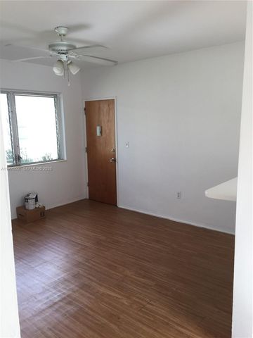 4740 Pine Tree Dr 26, Miami Beach, FL 33140