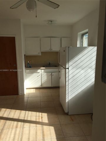 4740 Pine Tree Dr 26, Miami Beach, FL 33140