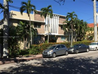 4740 Pine Tree Dr 26, Miami Beach, FL 33140