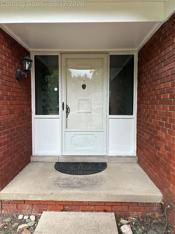 18570 BUNGALOW Drive, Lathrup Village, MI 48076