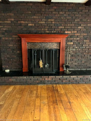 18570 BUNGALOW Drive, Lathrup Village, MI 48076