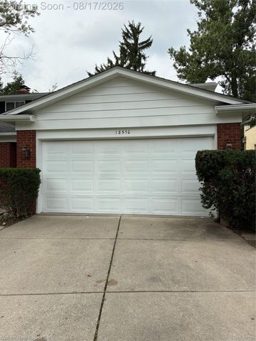 18570 BUNGALOW Drive, Lathrup Village, MI 48076