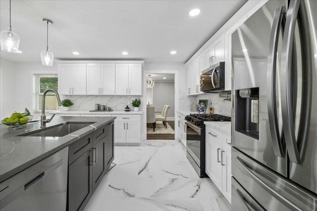 7711 Meadowvale Drive, Houston, TX 77063