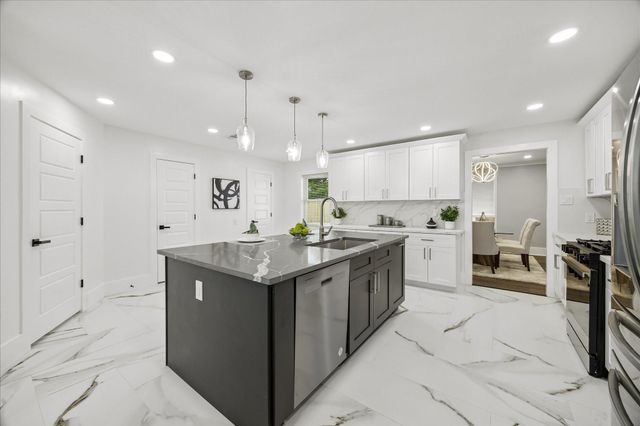 7711 Meadowvale Drive, Houston, TX 77063