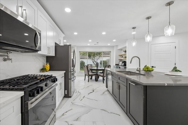 7711 Meadowvale Drive, Houston, TX 77063