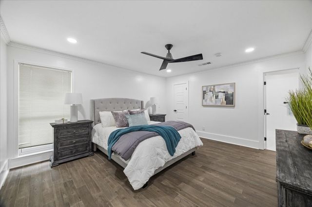 7711 Meadowvale Drive, Houston, TX 77063