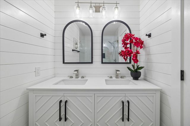 7711 Meadowvale Drive, Houston, TX 77063