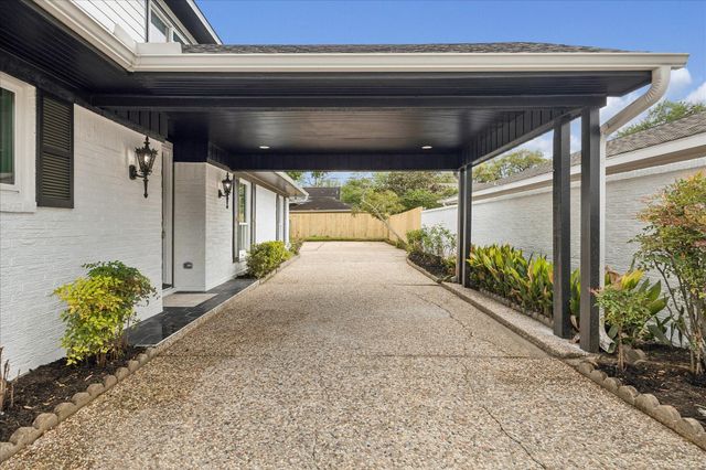 7711 Meadowvale Drive, Houston, TX 77063