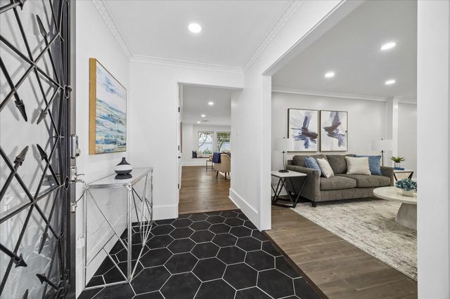 7711 Meadowvale Drive, Houston, TX 77063