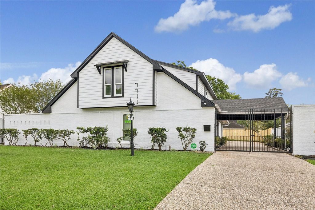 7711 Meadowvale Drive, Houston, TX 77063