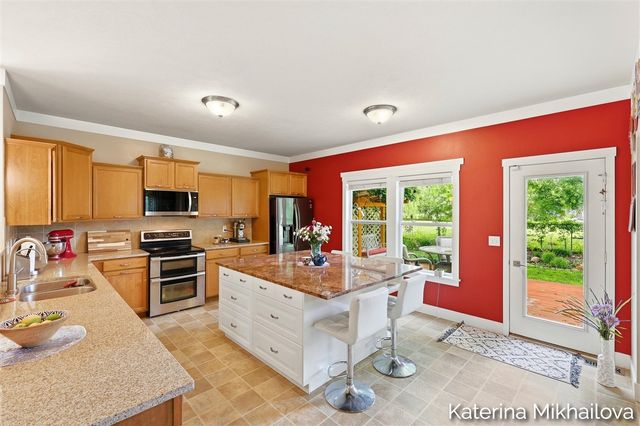 651 Ludington Avenue, Portage, MI 49002