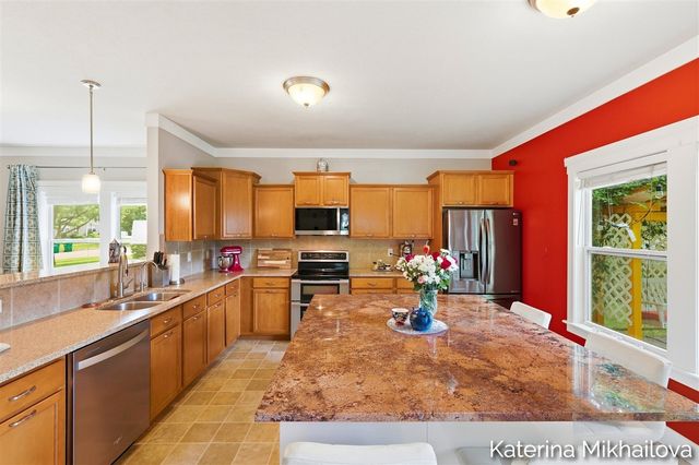 651 Ludington Avenue, Portage, MI 49002
